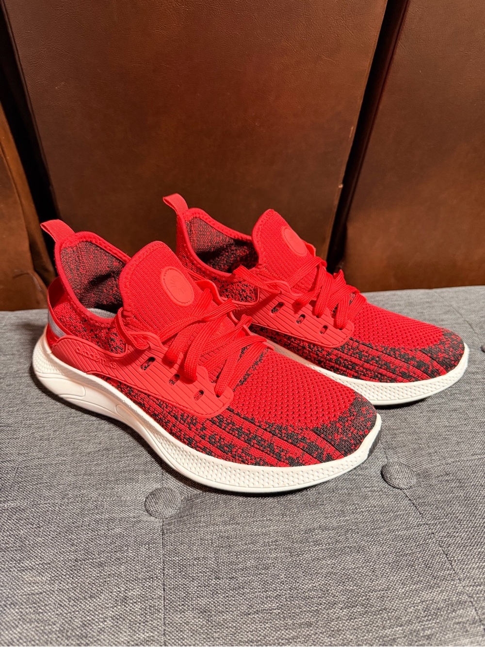Akademiks Men's Flight Red Knit Sneakers Lace Up Walking Shoes size 9 - Picture 2 of 6